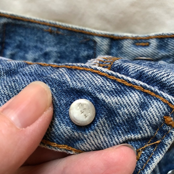 Vintage red label Levi’s Cut off jeans - Picture 9 of 12